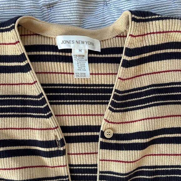 Cropped button up - Picture 2 of 2